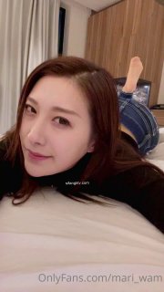 MINI轿车哺乳期骚少妇的奶水