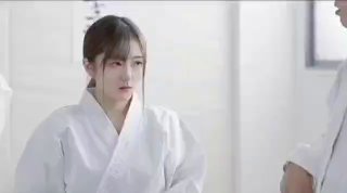 我是探索者，中场换套，加润滑油，极品外围女神，这大鸡巴让她见见世面，人瘦胸大，完美身材今夜不虚度